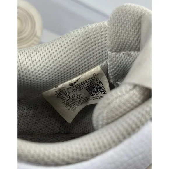 Nike Court Vision Low Top Women's Size 7.5 White Metallic Silver CD5434-111 - Picture 6 of 7